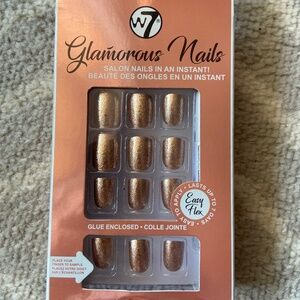 PRESS-on Nails